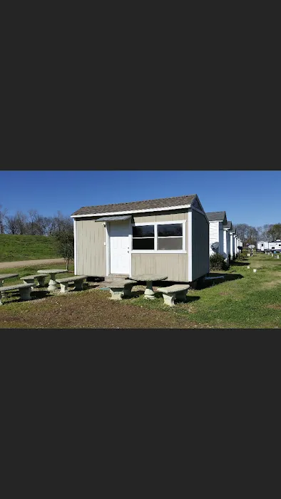 Pake's RV Hookups & Monthly Cabin Rentals Picture 1