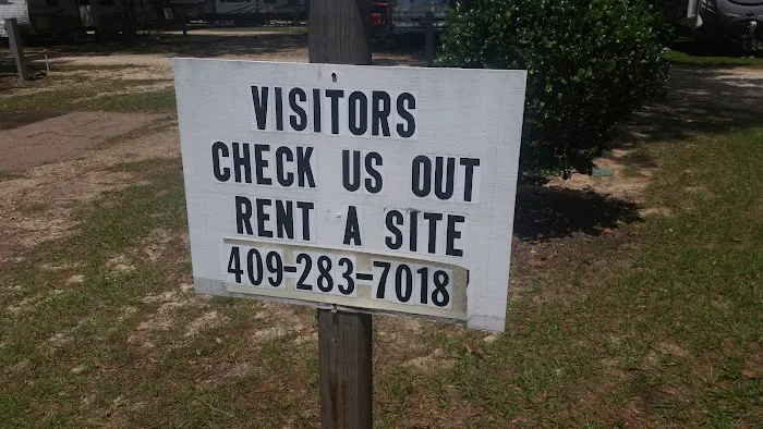 Paradise in Woodville RV Park Picture 3