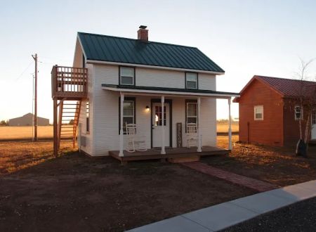 Lighthouse Landing RV Park & Cabins