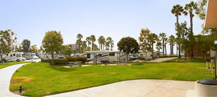 Golden Shore RV Resort Picture 3