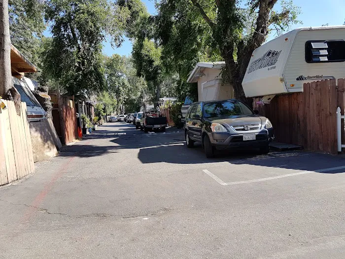 Wayside Trailer Park Picture 5