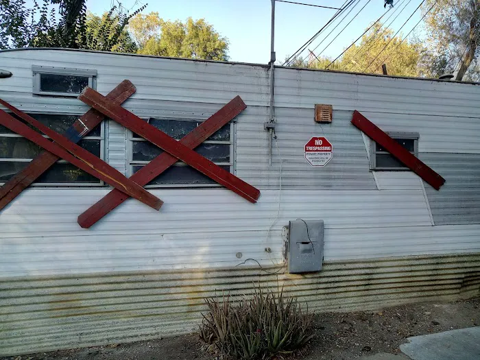 Wayside Trailer Park Picture 3