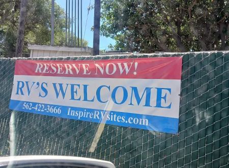 Las Brisas Courtyard /aka Las Brisas Mobile Home Park