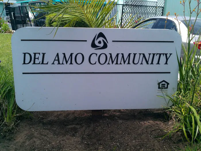 Del Amo Mobile Home Park Picture 4