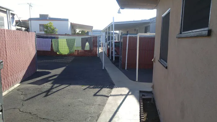 Villa Capri Mobile Home Park Picture 10