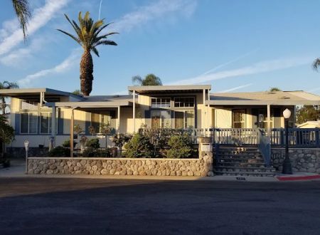 Thunderbird Villa Mobile Home Park