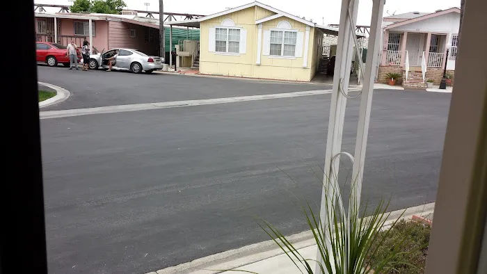 Thunderbird Villa Mobile Home Park Picture 9