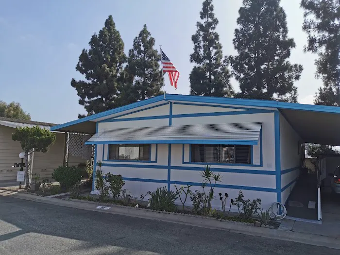 Villa Nova Mobile Home Park Picture 6