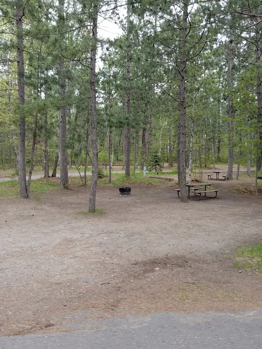 Side Lake Campground Picture 10