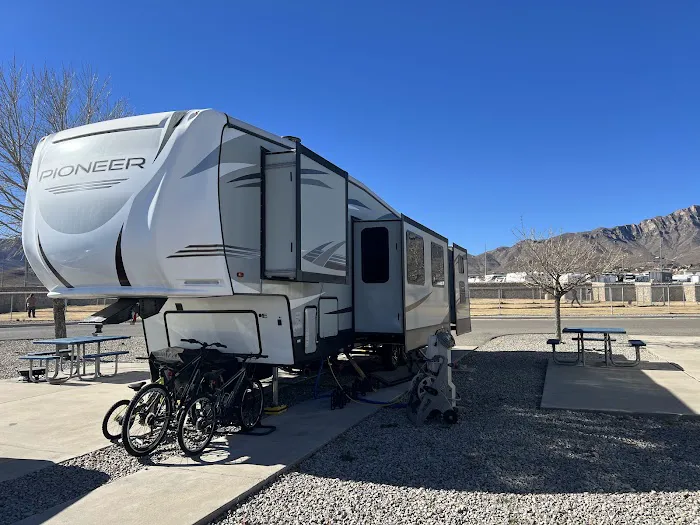 Fort Bliss RV Park (Military ID required) Picture 4
