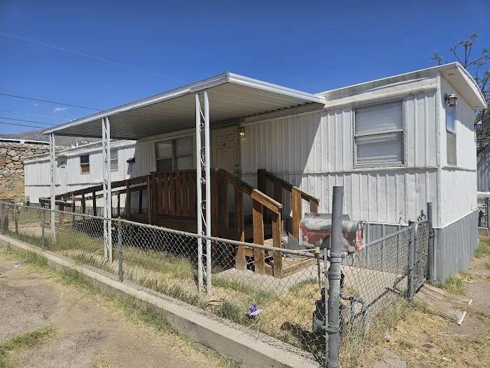 Willows Mobile Home Park Picture 4