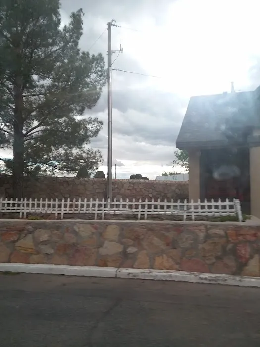 Valley Pines Mobile Home Community Picture 8