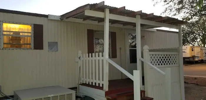Mission Trail Mobile Home & RV Park Picture 3