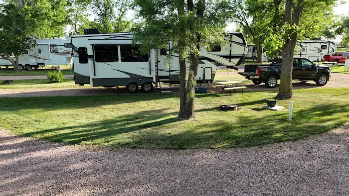 Dakota Sunsets Campground Picture 1