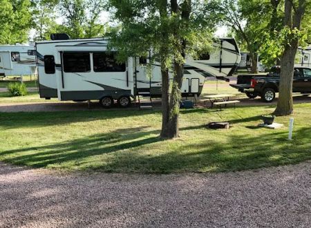 Dakota Sunsets Campground