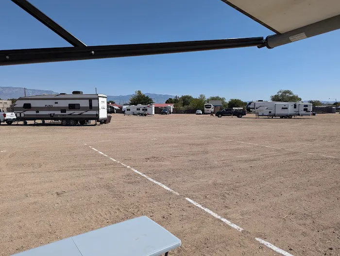 RV Camping at the Indian Pueblo Cultural Center Picture 7