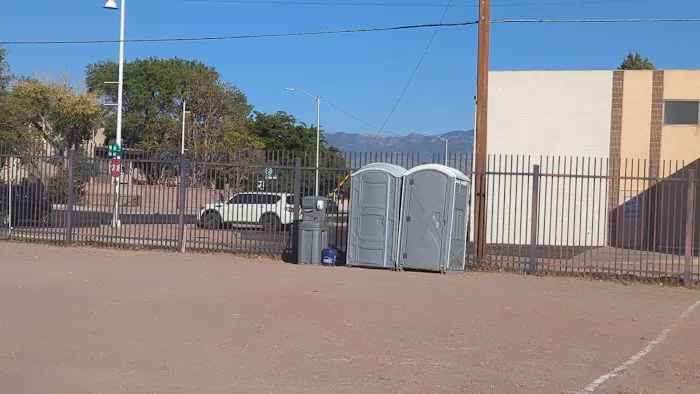 RV Camping at the Indian Pueblo Cultural Center Picture 10