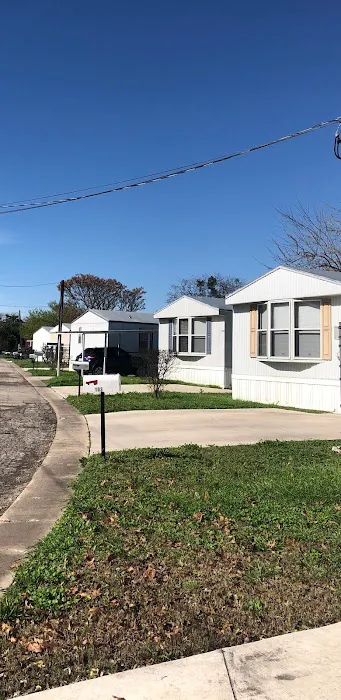 Roosevelt Mobile Home Park Picture 3
