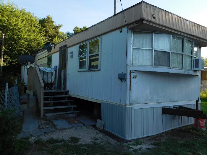 Riverside Terrace Manufactured Home Community Picture 6