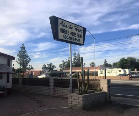 Apache West Mobile Home & RV Park