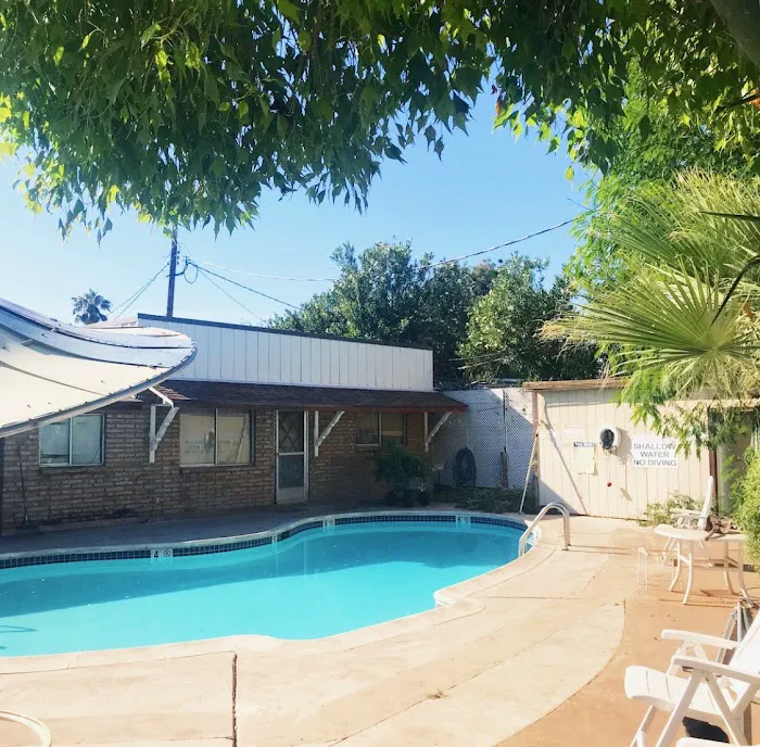 Apache West Mobile Home & RV Park Picture 3