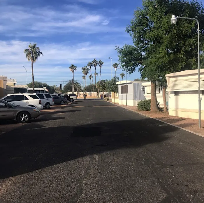 Apache West Mobile Home & RV Park Picture 7