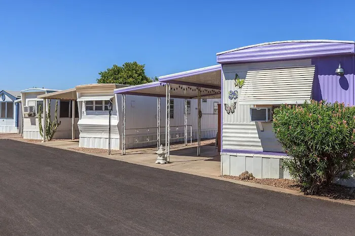 Country Cousins Mobile Home & RV Park Picture 2