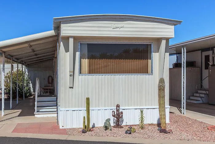 Southern Palms Mobile Home & RV Park Picture 5