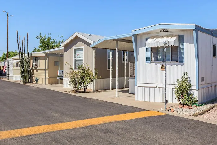 Southern Palms Mobile Home & RV Park Picture 10