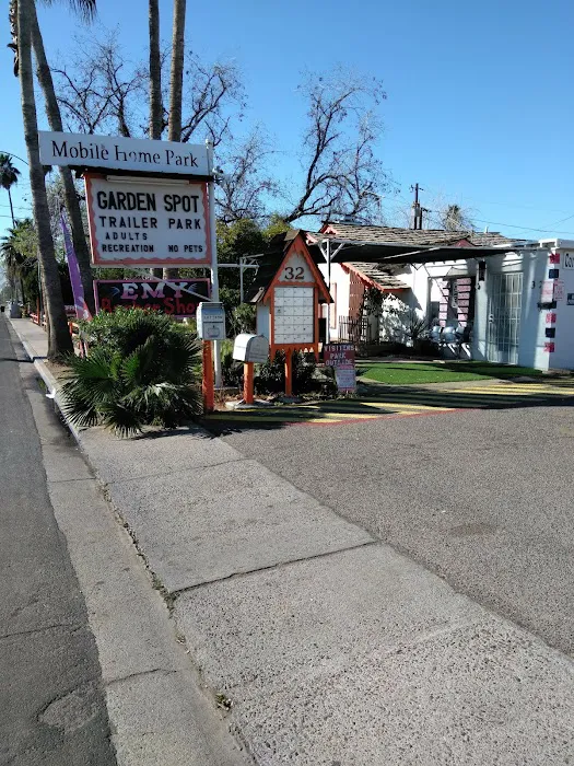 Garden Spot Mobile Home Park Picture 3