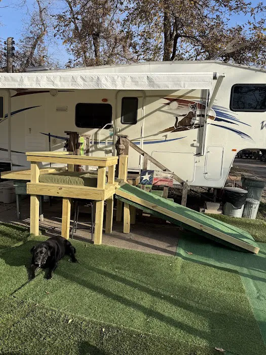 Pecan Grove RV Park Picture 8