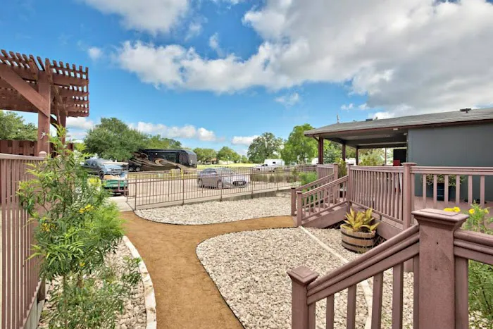 Oak Forest RV Resort Picture 4