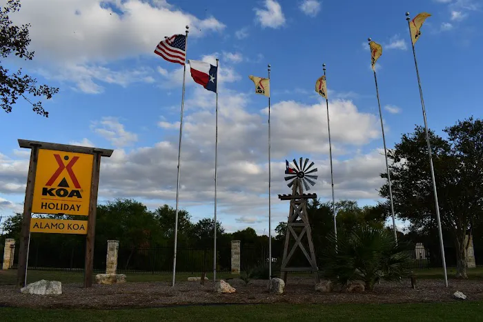 San Antonio / Alamo KOA Holiday Picture 6