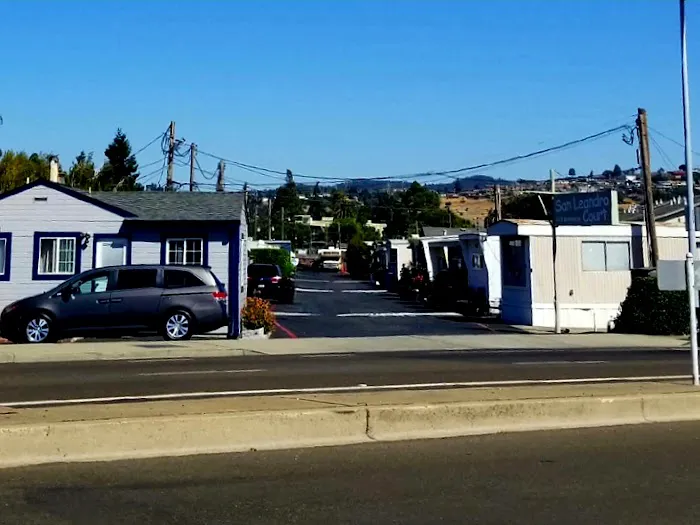 San Leandro Court Mobilehome Park Picture 2