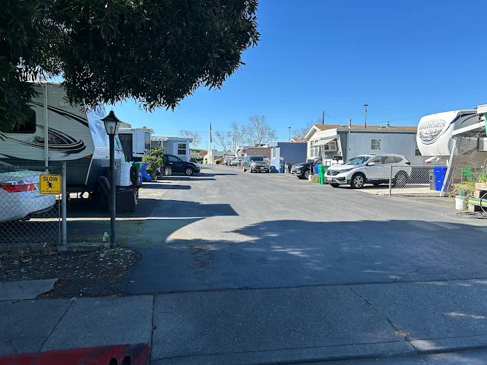 San Leandro Village MH & RV Park Picture 5
