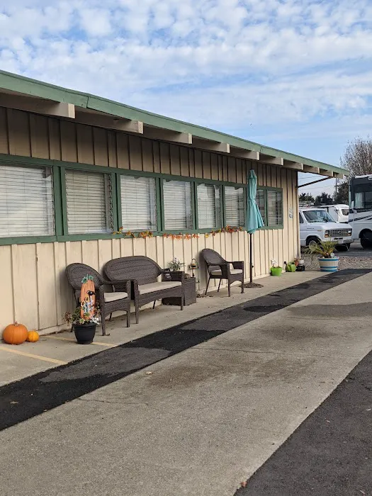 Sandev Mobile Home Park Picture 7
