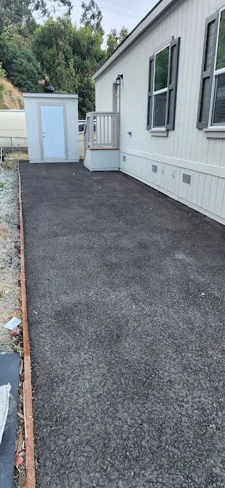 Sierra Point Trailer Park Picture 5