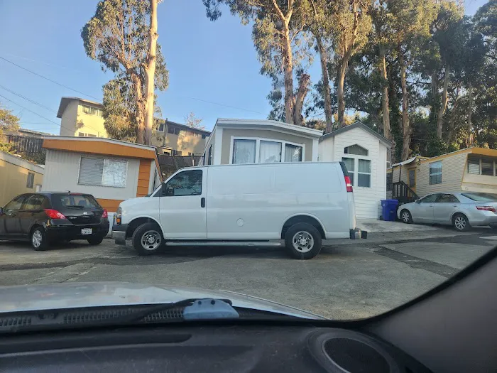 Frontier Mobile Home Park Picture 8