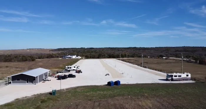 Campfire RV Park Picture 2