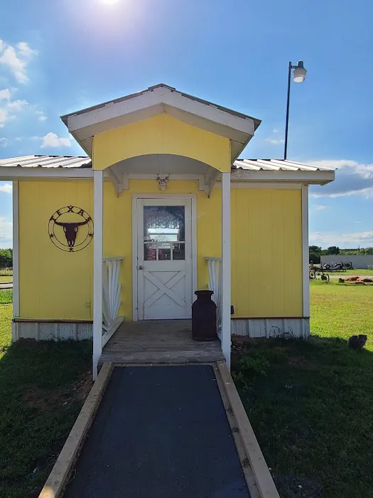 Finis Road RV Park Picture 2