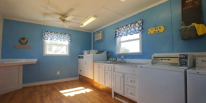 Finis Road RV Park Picture 4