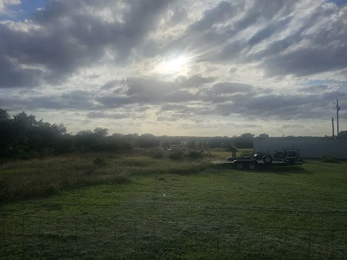 Finis Road RV Park Picture 10