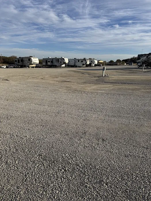 C&W RV Park Picture 7