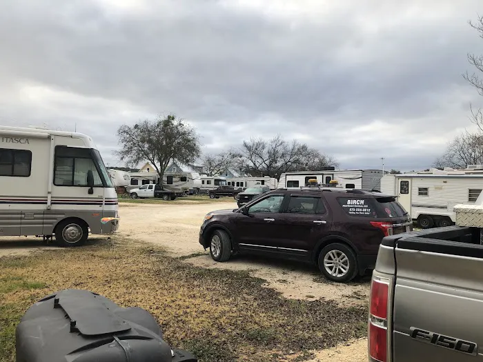 Barnard Street RV Park Picture 6