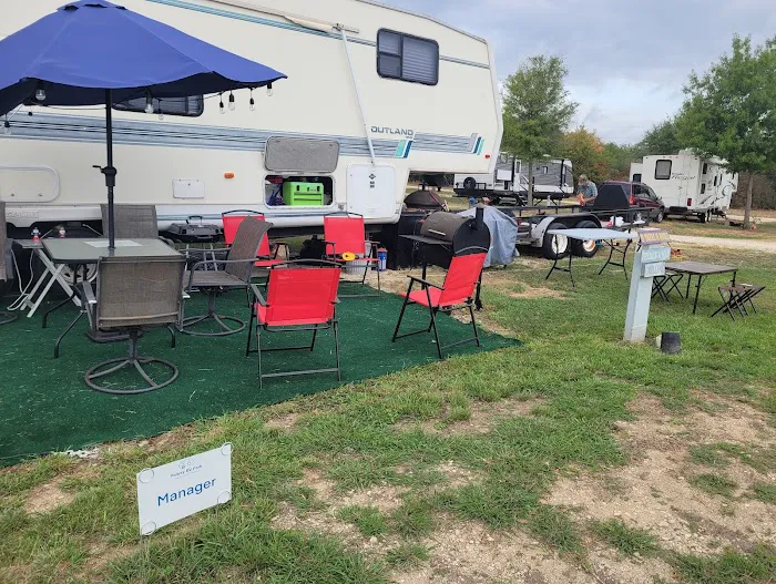 Paluxy RV Park Picture 6