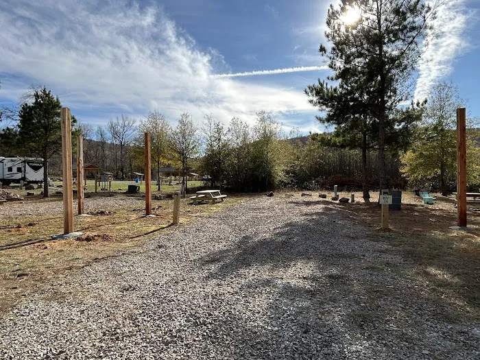 Round the Bend RV Campground Picture 5