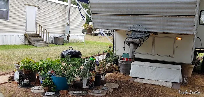 Holliday's Trailer Park and Mini Storage Picture 1
