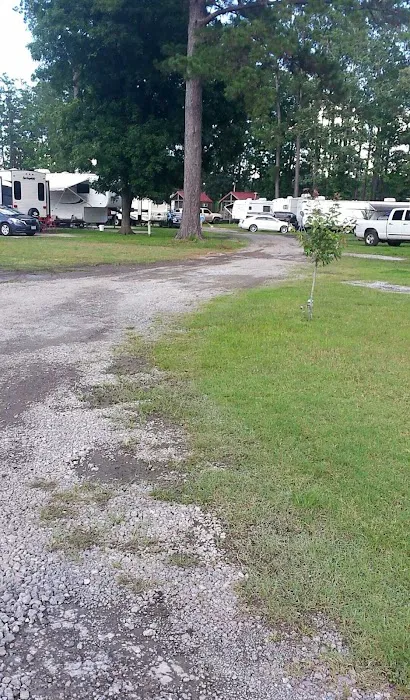 Red Cloud RV Park Picture 6