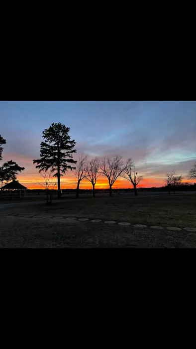 EDGE OF THE WOODS RV PARK AND CAMPGROUND Picture 1