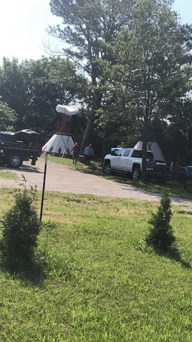 EDGE OF THE WOODS RV PARK AND CAMPGROUND Picture 6